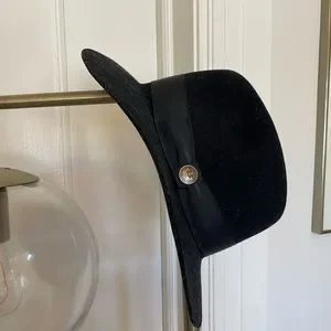 Goorin Bros | Other | Goorin Bros Heritage County Line  display picture 2